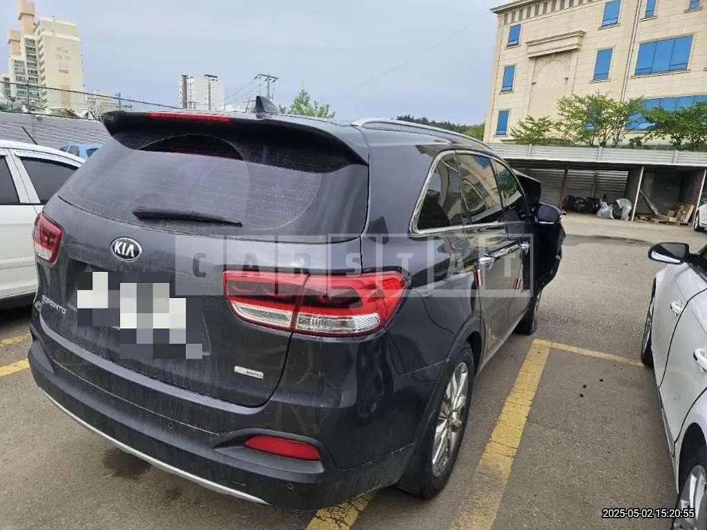 Photo 2 of 18: 2016 Kia Sorento — Korean insurance auction