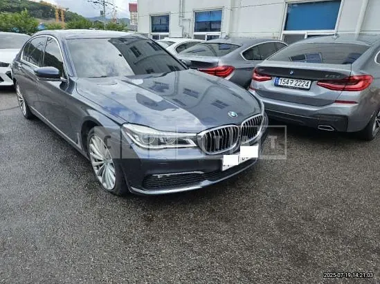 Photo 2 of 28: 2016 BMW 730Ld xDrive — Korean insurance auction
