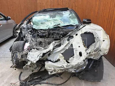 Photo 1 of 3: 2016 Genesis 3.3 — Korean insurance auction