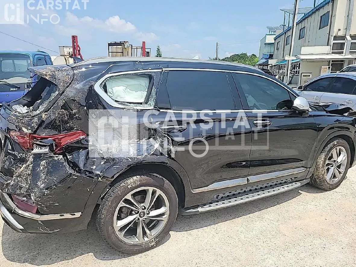 Photo 2 of 13: 2018 Hyundai Santa Fe 2.2 (4WD) — Korean insurance auction