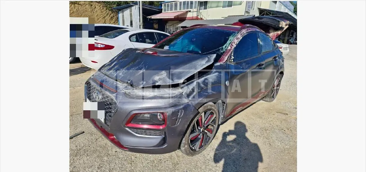 Photo 2 of 11: 2019 Hyundai Kona 1.6 — Korean insurance auction
