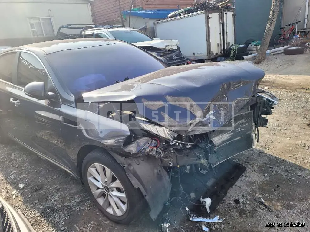 Photo 2 of 15: 2016 Kia K5, VIN KNAGU411BGA039785 — Korean insurance auction