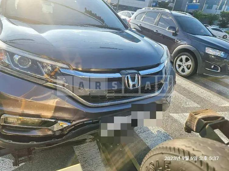 Photo 2 of 9: 2015 Honda CR-V 4WD — Korean insurance auction