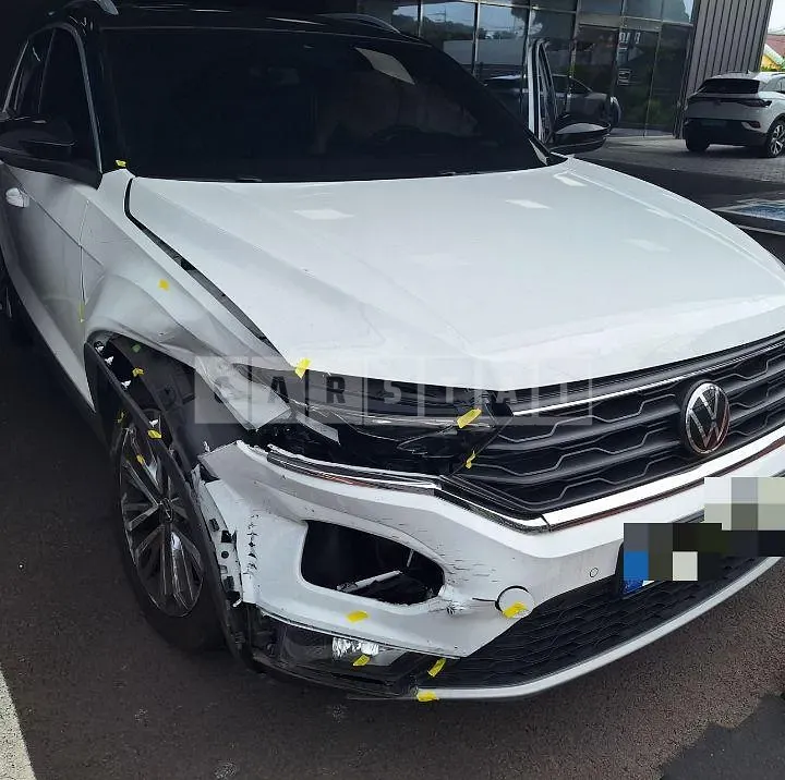 Photo 2 of 10: 2022 Volkswagen T-Rock 2.0TDI, VIN WVGZZZA1ZNV038217 — Korean insurance auction