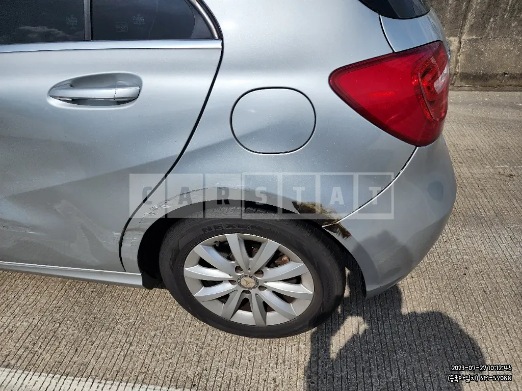 Photo 2 of 9: 2015 Mercedes-Benz A180 CDI, VIN WDDBF1CB2FJ347543 — Korean insurance auction