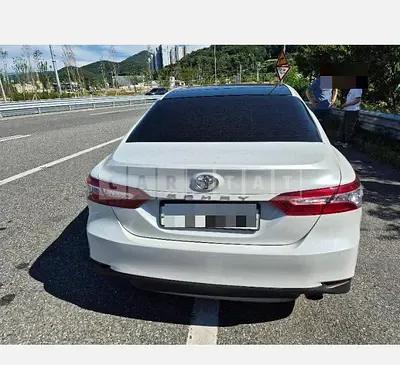 Photo 1 of 14: 2018 Toyota Camry — Korean insurance auction