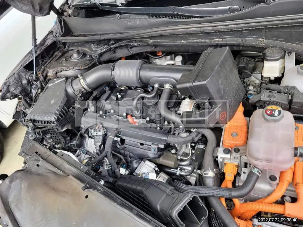 Photo 2 of 18: 2022 Kia Sorento, VIN KNARH81GBNA076989 — Korean insurance auction