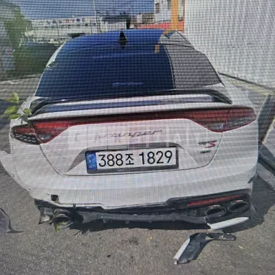 2022 * Kia Stinger