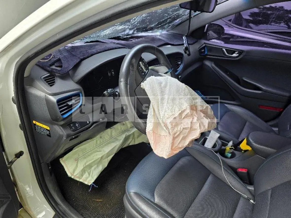 Photo 2 of 12: 2017 Hyundai IONIQ (Hybrid) — Korean insurance auction