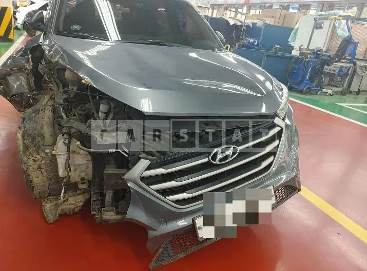 Photo 2 of 28: 2016 Hyundai Tucson TL (4WD), VIN KMHJ281ADHU213136 — Korean insurance auction