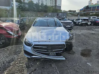 Photo 1 of 13: 2021 Mercedes-Benz E250 — Korean insurance auction