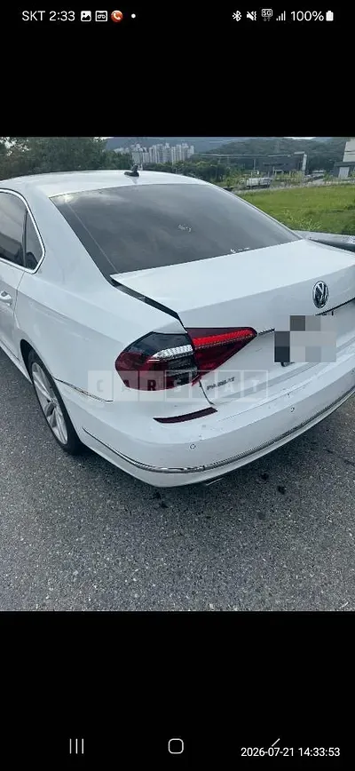 Photo 1 of 11: 2018 Volkswagen Passat 2.0 TSI — Korean insurance auction