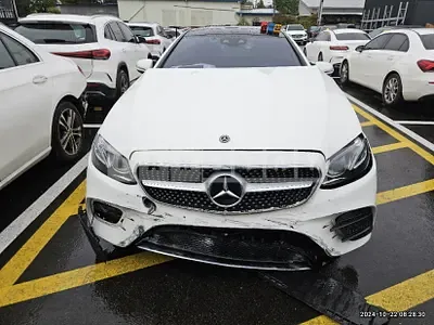 Photo 1 of 18: 2018 Mercedes-Benz E220 d Coupe — Korean insurance auction
