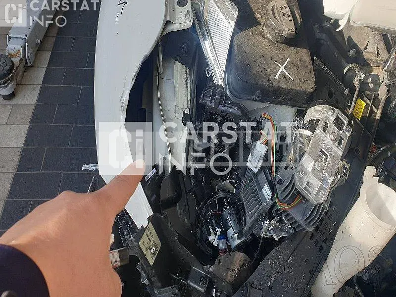 Photo 2 of 7: 2018 Kia K5 2.0 — Korean insurance auction