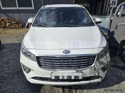 Photo 1 of 11: 2018 Kia Carnivals — Korean insurance auction