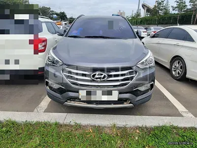 Photo 1 of 15: 2015 Hyundai Simp Santa Fe 2.0 (4WD) — Korean insurance auction