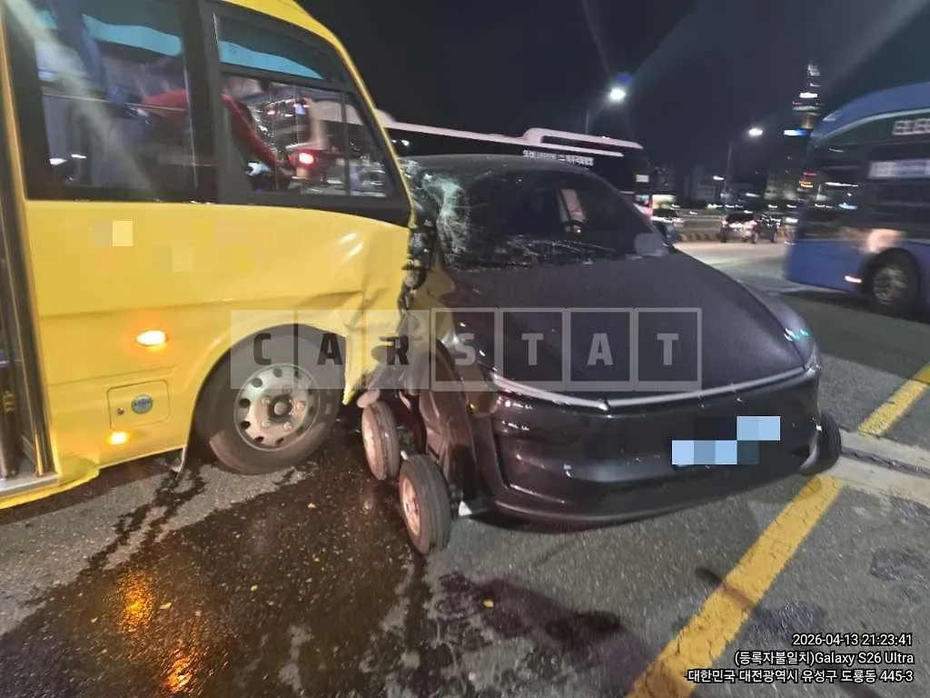 Photo 2 of 19: 2025 Tesla Model Y RWD — Korean insurance auction