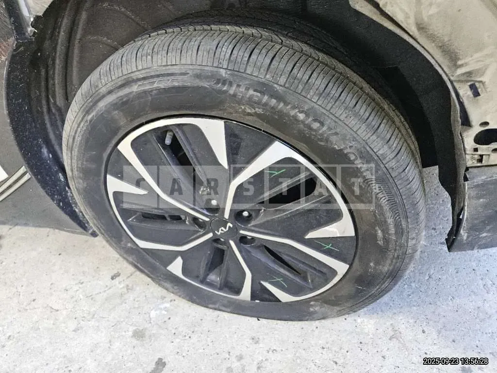 Photo 3 of 3: 2022 Kia (parts) EV6 Wheels — Korean insurance auction
