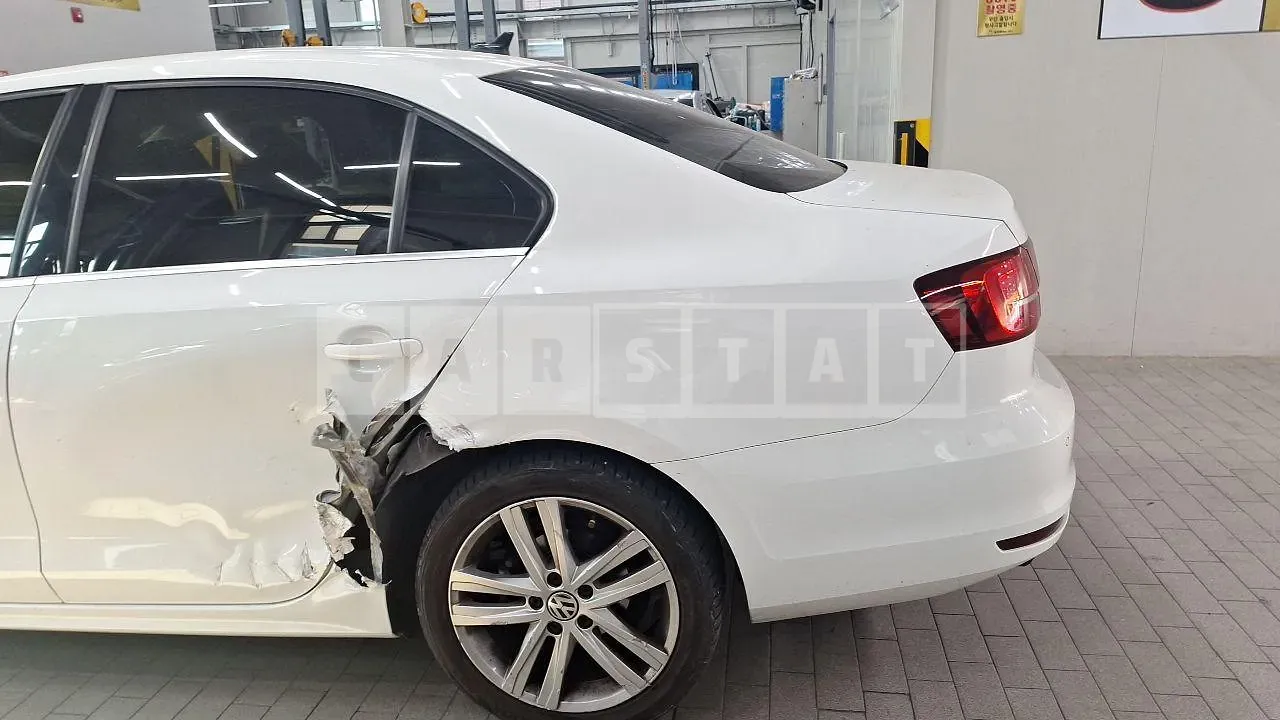 Photo 2 of 20: 2015 Volkswagen Jetta 2.0 TDI, VIN WVWZZZ16ZFM006081 — Korean insurance auction