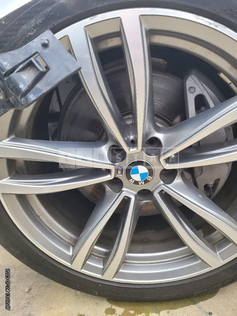 Photo 2 of 15: 2017 BMW 740Li xDrive, VIN WBA7E4101JGV26004 — Korean insurance auction