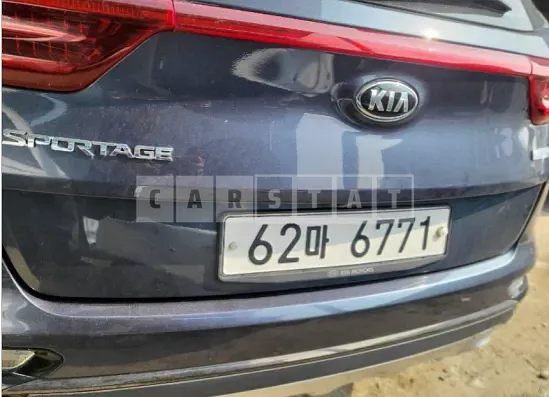 Photo 2 of 13: 2019 Kia Sportage — Korean insurance auction