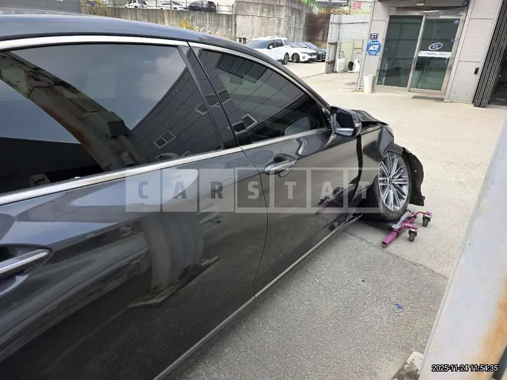 Photo 2 of 9: 2016 Genesis G80 — Korean insurance auction