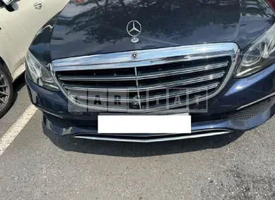 Photo 1 of 37: 2018 Mercedes-Benz E 300 4Matic — Korean insurance auction