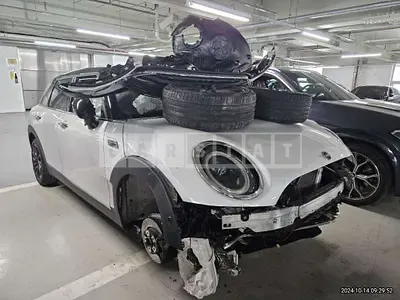 Photo 1 of 21: 2024 MINI Cooper Clubman — Korean insurance auction