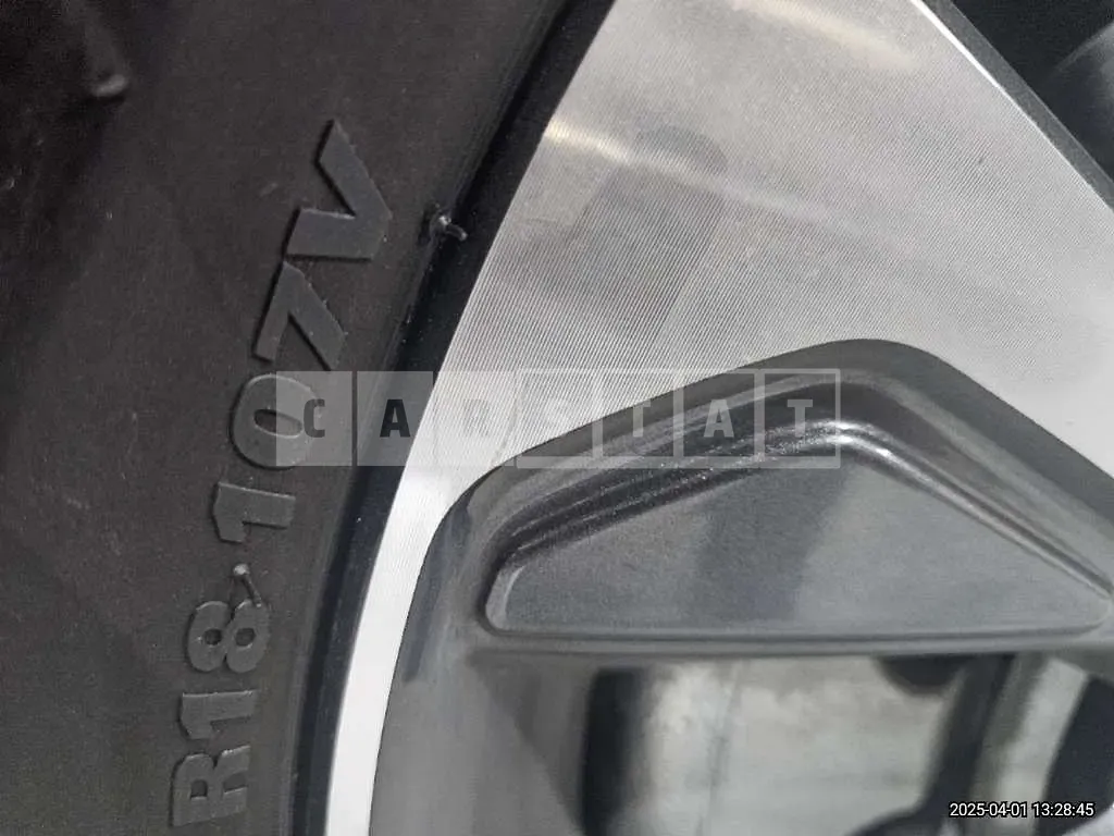 Photo 2 of 3: 2020 Kia (parts) Carnival High Limousine Wheel — Korean insurance auction