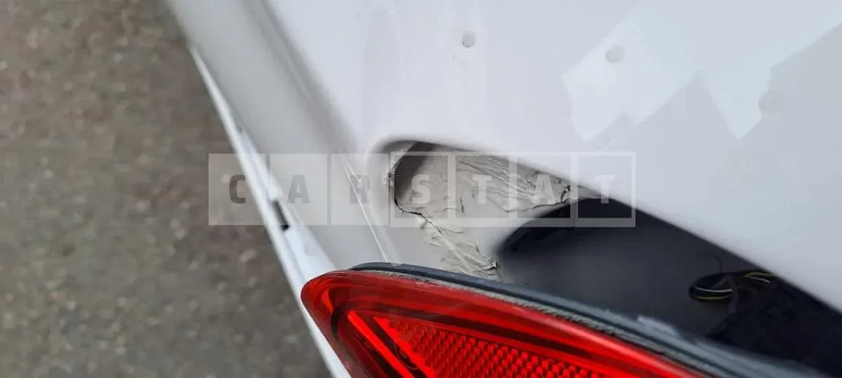 Photo 2 of 11: 2015 BMW 320d, VIN WBA3D3101FK277090 — Korean insurance auction
