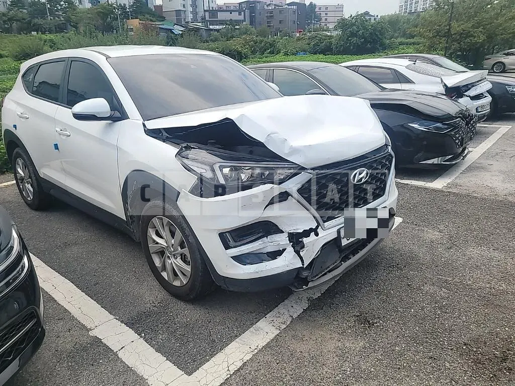 Photo 2 of 9: 2018 Hyundai Tucson TL 1.6 (Gasoline), VIN KMHJ3812GKU914512 — Korean insurance auction