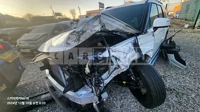 Photo 1 of 2: 2024 Hyundai Santa Fe — Korean insurance auction
