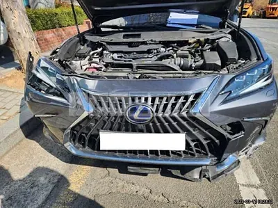 Photo 1 of 35: 2022 Lexus ES300h — Korean insurance auction