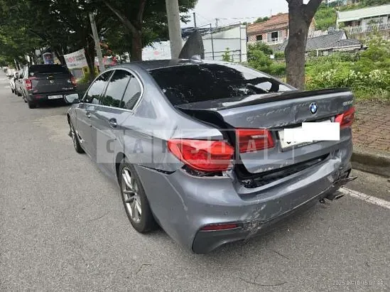 Photo 2 of 15: 2019 BMW 520d M Sport Package — Korean insurance auction