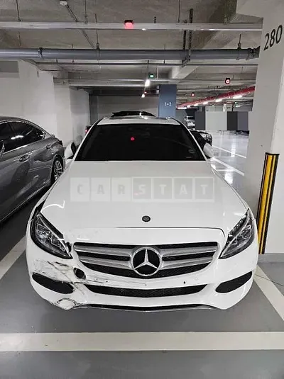 Photo 1 of 18: 2016 Mercedes-Benz C200 — Korean insurance auction
