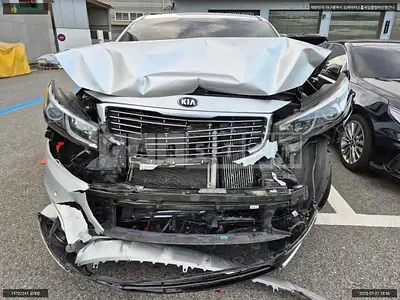 Photo 1 of 13: 2016 Kia Carnival, VIN KNAMC81ABGS194869 — Korean insurance auction