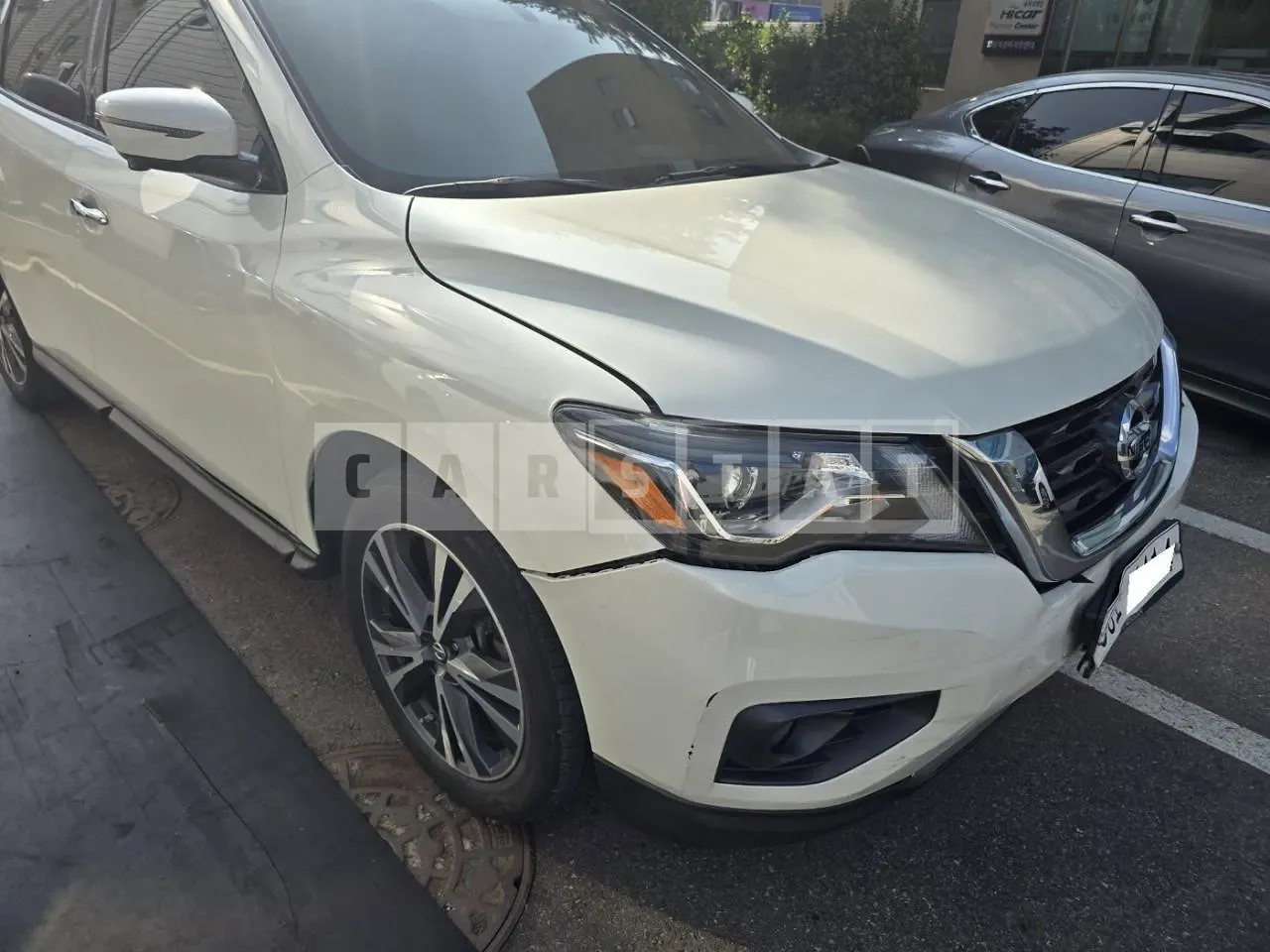 Photo 2 of 38: 2017 Nissan Pathfinder, VIN 5N1AR2MM0HC900504 — Korean insurance auction