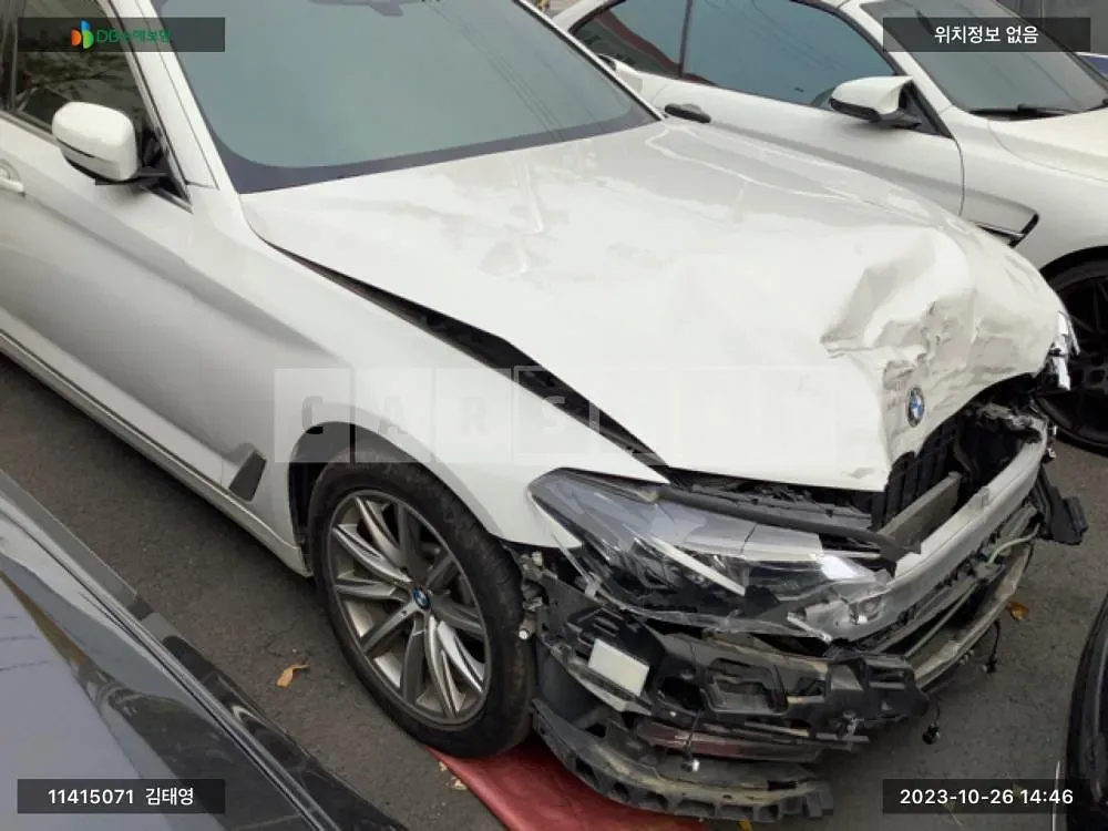 Photo 2 of 10: 2020 BMW 530e iPerformance, VIN WBAJS910XLCE69391 — Korean insurance auction
