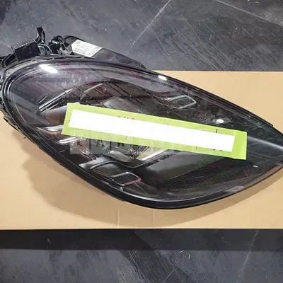 Photo 1 of 2: 2019 Porsche Light 718 Baxter GTS Headlight, VIN WP0CB2981LS225208 — Korean insurance auction
