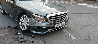 Photo 1 of 6: 2020 Mercedes-Benz E 300 4Matic, VIN W1KZF4KB8LA820150 — Korean insurance auction