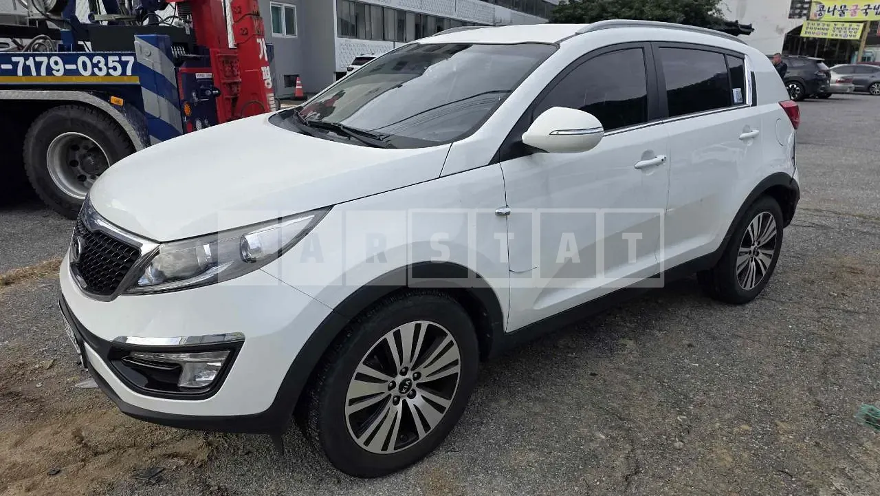 Photo 2 of 9: 2015 Kia Sportage, VIN KNAPC813BFK758224 — Korean insurance auction