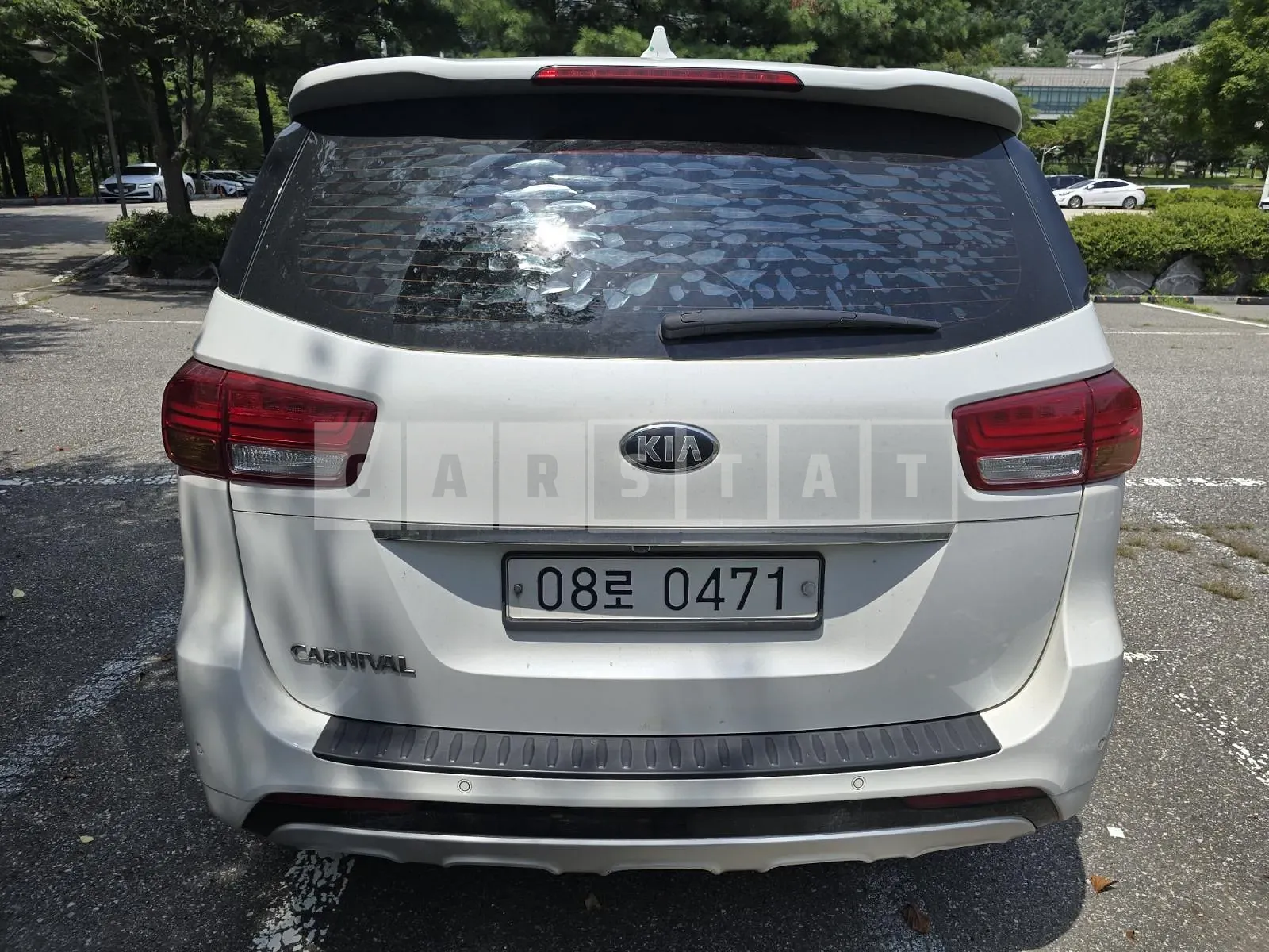Photo 2 of 6: 2016 Kia Carnival 3.3 Gasoline — Korean insurance auction