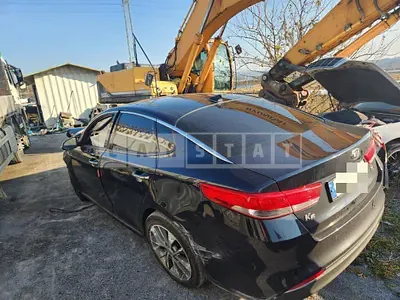 Photo 1 of 6: 2017 Kia K5 2.0 — Korean insurance auction