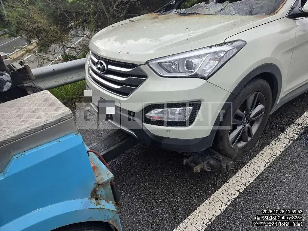 Photo 3 of 3: 2015 Hyundai Santa Fe DM — Korean insurance auction