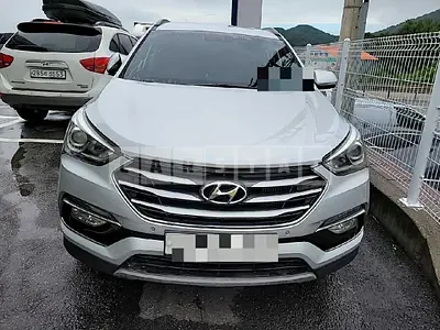 Photo 1 of 7: 2017 Hyundai Calm Santa Fe 2.0 — Korean insurance auction