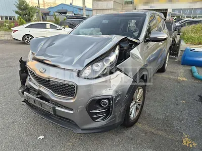 Photo 1 of 12: 2017 Kia Sportage 1.7 — Korean insurance auction