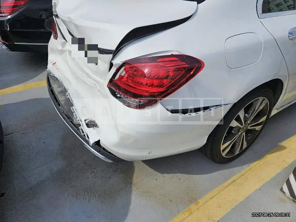 Photo 2 of 97: 2019 Mercedes-Benz C220 d — Korean insurance auction