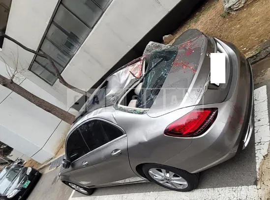 Photo 3 of 3: 2019 Mercedes-Benz C 220d, VIN WDDWF1EBXKR471490 — Korean insurance auction