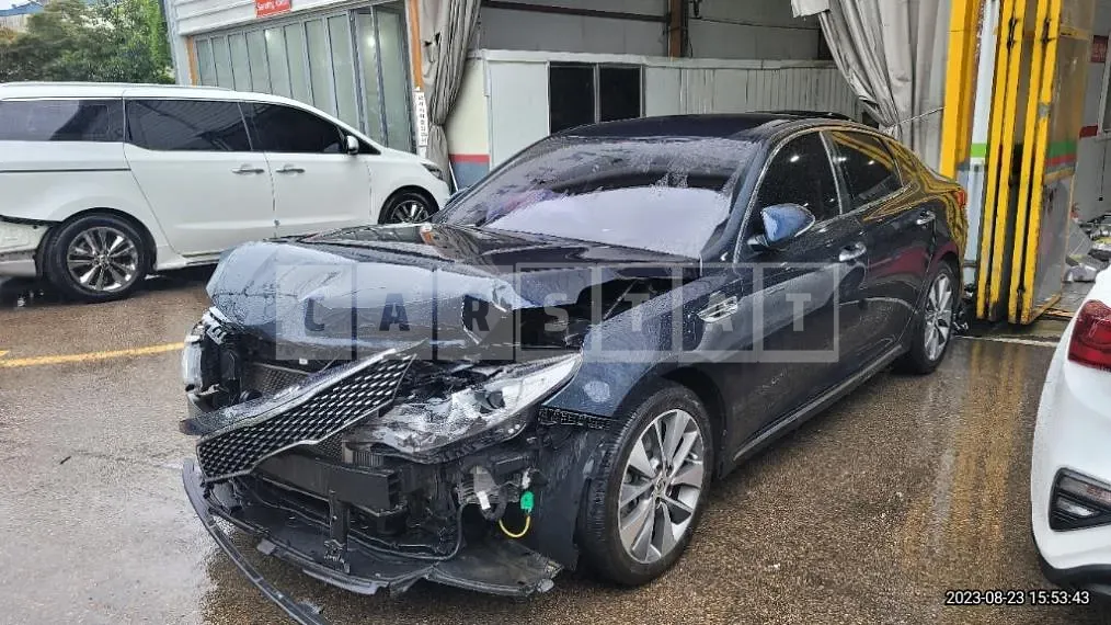 Photo 2 of 7: 2018 Kia K5 1.7 — Korean insurance auction