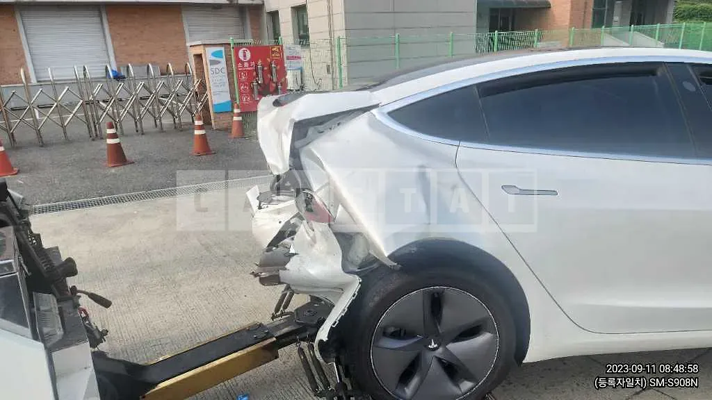 Photo 2 of 11: 2020 Tesla Model 3 Standard Rangeplus RWD, VIN 5YJ3E1EA7LF750619 — Korean insurance auction